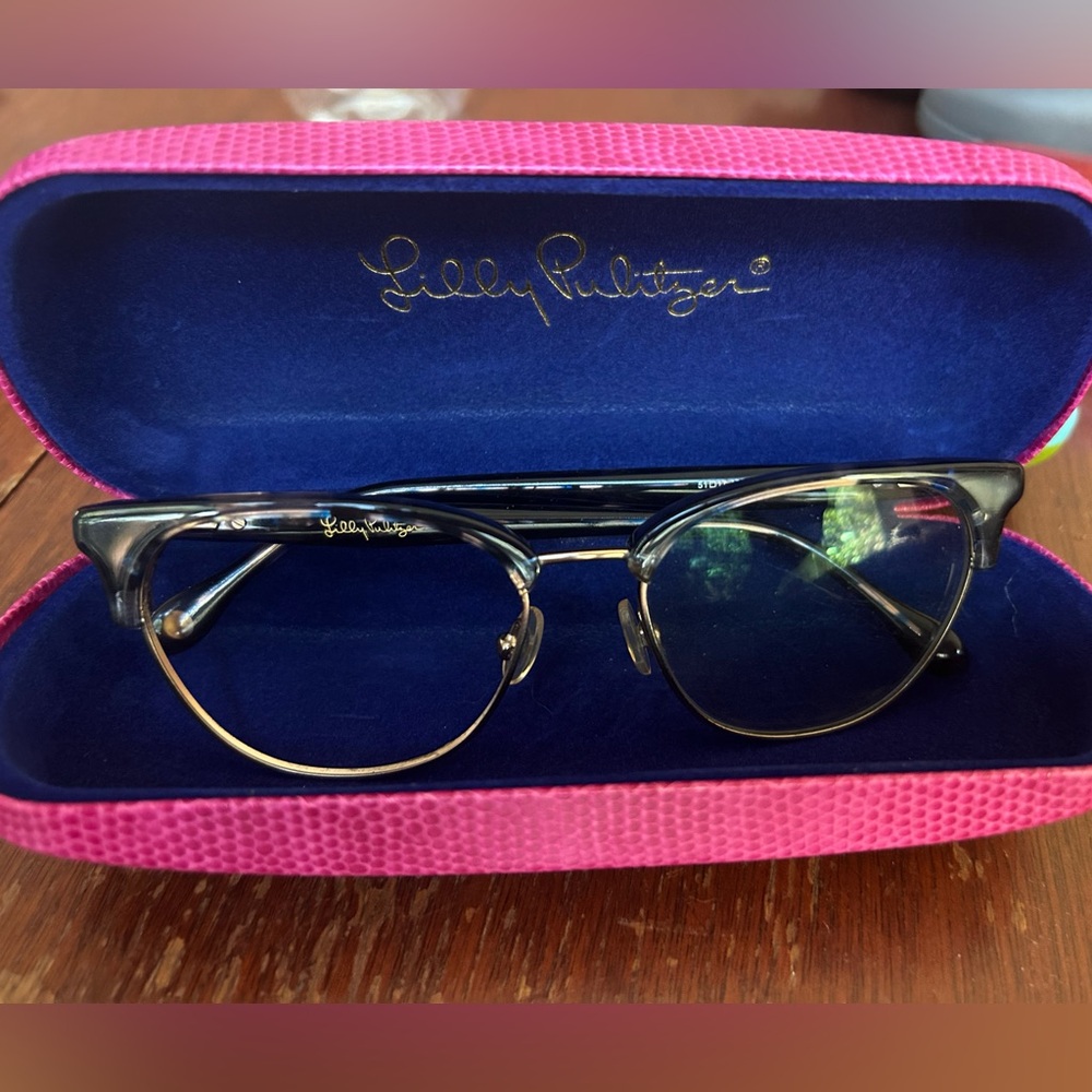 Nice pair of pre-owned Lilly Pulitzer eyeglass frames.